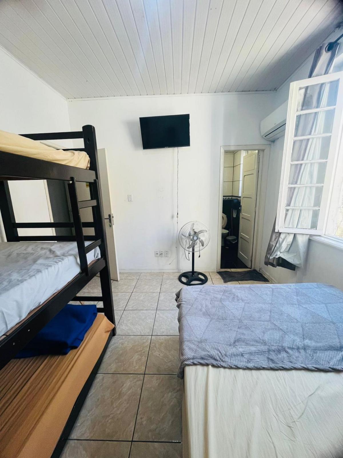Hostel Proximo A Shopping Total - Rodoviaria - Hosp Presidente Vargas *