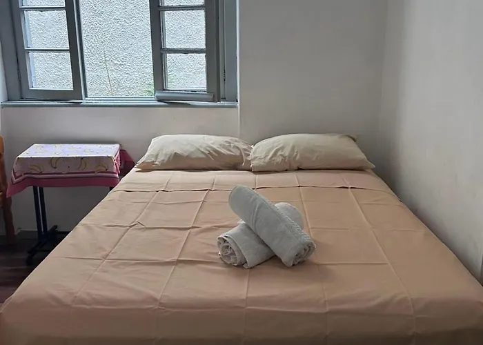 Hostel Proximo A Shopping Total - Rodoviaria - Hosp Presidente Vargas